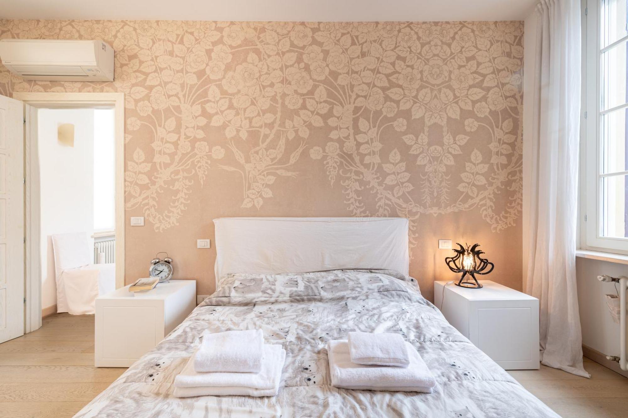 Teatro Regio Exclusive Apartment Парма Экстерьер фото